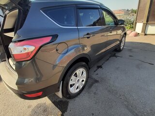 2018 Ford Kuga II Рестайлинг, серый, 1900000 рублей, вид 5