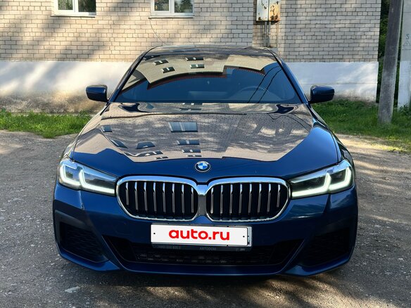 2021 BMW 5 серии 520d xDrive VII (G30/G31/G38) Рестайлинг, синий, 4200000 рублей - вид 1