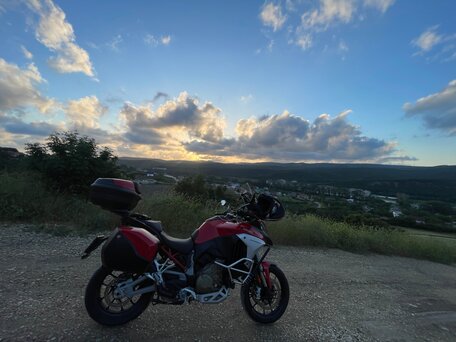 2021 Ducati Multistrada V4, красный, 2500000 рублей, вид 4