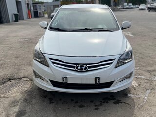 2014 Hyundai Solaris I Рестайлинг, белый, 800000 рублей, вид 1