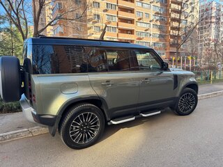 2021 Land Rover Defender 110 II, зелёный, 5800000 рублей, вид 3