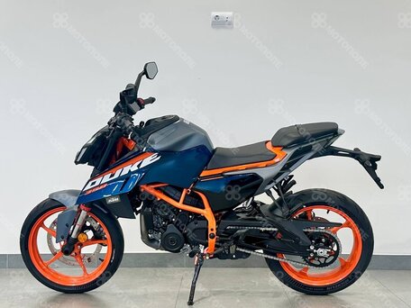 2025 KTM 390 Duke, синий, 699000 рублей, вид 2