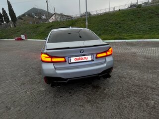 2018 BMW 5 серии 520d VII (G30/G31/G38), серебристый, 3600000 рублей, вид 3