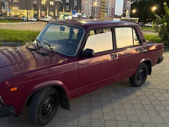 2003 Lada (ВАЗ) 2107, красный, 110000 рублей - вид 4