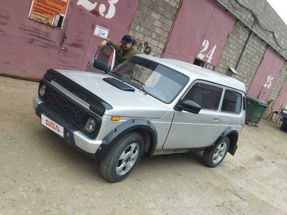 2003 Lada (ВАЗ) 2121 (4x4) Фора I Рестайлинг, серый, 300000 рублей - вид 1