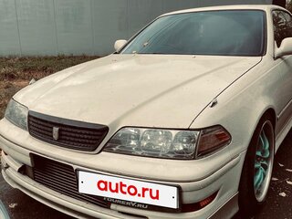 1998 Toyota Mark II VIII (X100), белый, 2000000 рублей, вид 1