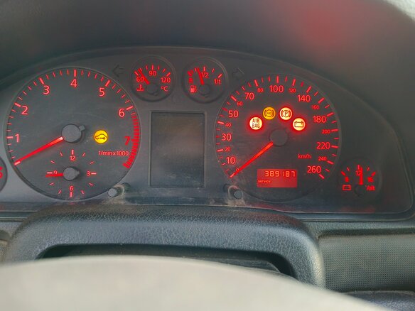1999 Audi A4 I (B5) Рестайлинг, синий, 270000 рублей - вид 6