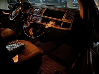 2017 Volkswagen Caravelle T6, чёрный, 2500000 рублей, вид 3