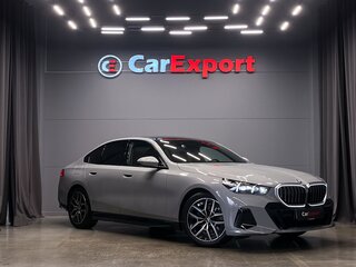 2026 BMW 5 серии 520i VIII (G60/G61/G68), серый, 7800000 рублей, вид 4