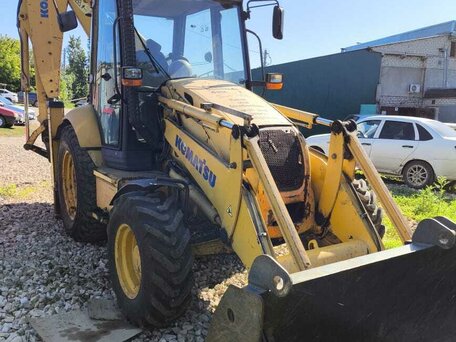 2010 Komatsu WB93R-5, жёлтый, 4750000 рублей, вид 1