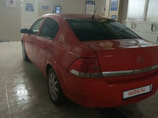2011 Opel Astra H Рестайлинг, красный, 650000 рублей, вид 5