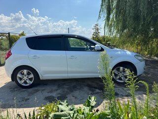 2009 Kia Ceed I, белый, 629000 рублей, вид 5