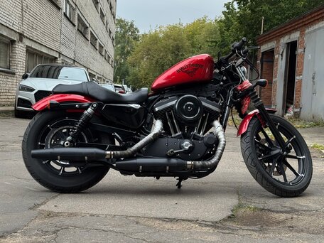 2018 Harley-Davidson Sportster 883, красный, 1250000 рублей, вид 2