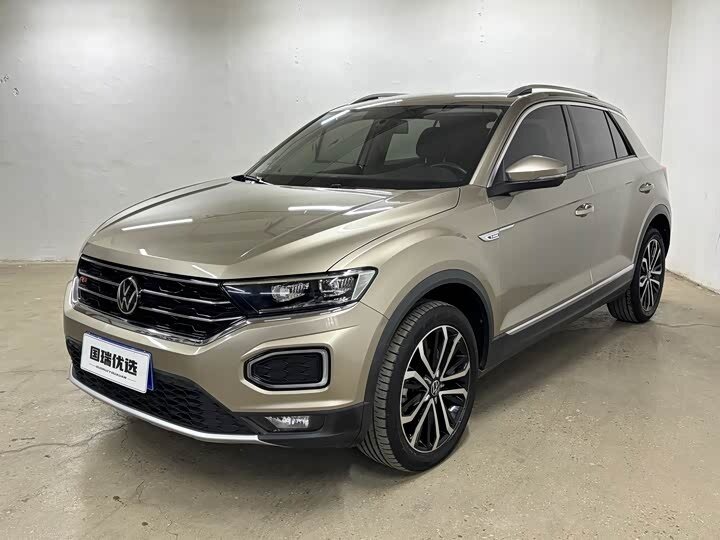 Открыть фотографии: Volkswagen T-Roc I (China Market)
