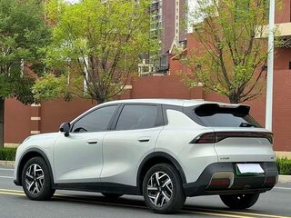 2026 Changan Qiyuan Q05 40.3 kWh II, серебристый, 1676055 рублей, вид 4