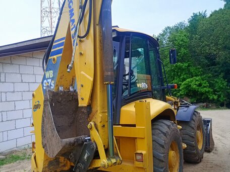2005 Komatsu WB97S-2, жёлтый, 4400000 рублей, вид 5