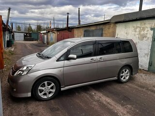 2006 Toyota ISis I, серебристый, 700000 рублей, вид 3