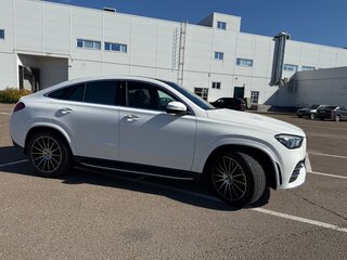 2020 Mercedes-Benz GLE 400 d II (V167), белый, 7500000 рублей, вид 3