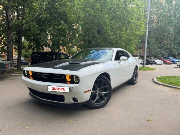 2019 Dodge Challenger III Рестайлинг 2, белый, 4300000 рублей - вид 8