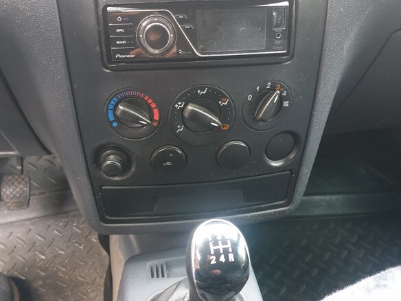 2008 Ford Transit Connect, белый, 850000 рублей - вид 9