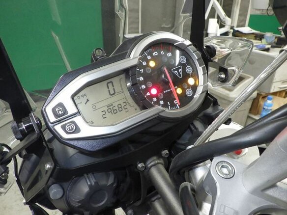 2016 Triumph Tiger 800, чёрный, 800000 рублей - вид 10