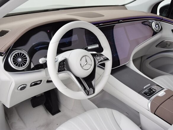 2023 Mercedes-Benz EQS SUV 580, чёрный, 11000000 рублей - вид 10