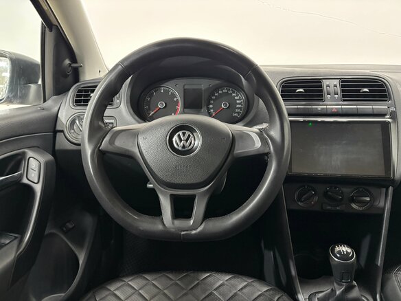 2020 Volkswagen Polo V Рестайлинг, коричневый - вид 10