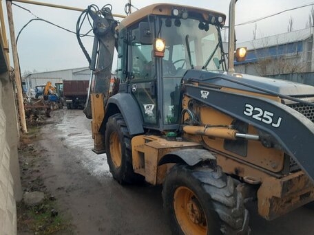 2011 John Deere 325J, жёлтый, 4600000 рублей, вид 3