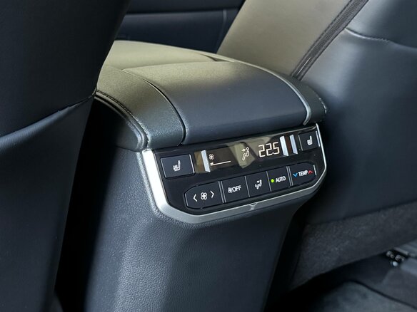 2026 Toyota Highlander IV (XU70), серебристый, 5090000 рублей - вид 20