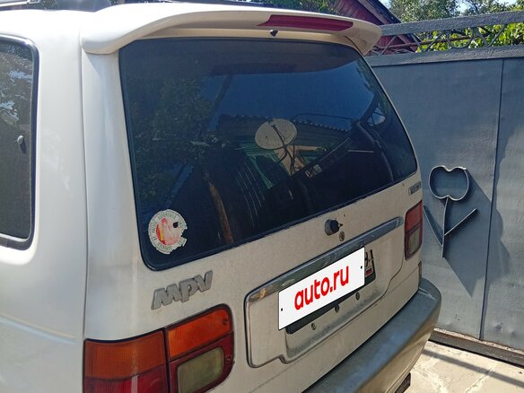 1997 Mazda MPV I (LV), белый, 250000 рублей