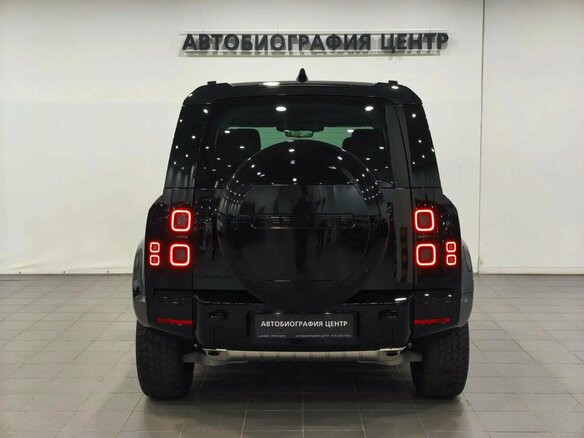 2026 Land Rover Defender 110 II, чёрный - вид 4