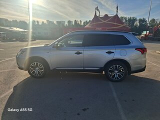 2016 Mitsubishi Outlander III Рестайлинг 2, серый, 2800000 рублей, вид 5