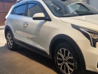 2020 Kia Rio X IV Рестайлинг, белый, 1900000 рублей, вид 4