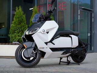 2022 BMW CE 04, белый, 1500000 рублей, вид 1