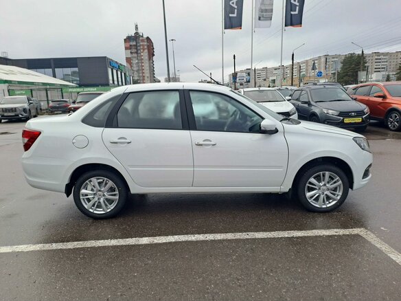 2026 Lada (ВАЗ) Granta I Рестайлинг, белый, 1209900 рублей - вид 6