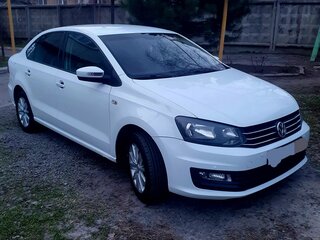 2015 Volkswagen Polo V Рестайлинг, белый, 730000 рублей, вид 2