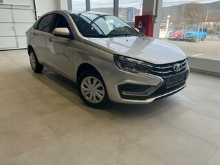 2026 Lada (ВАЗ) Vesta I Рестайлинг (NG), серебристый, 1705000 рублей, вид 1
