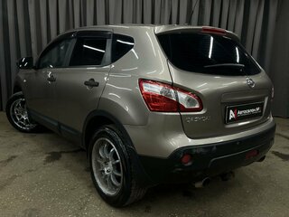 2013 Nissan Qashqai I Рестайлинг, коричневый, 829900 рублей, вид 4