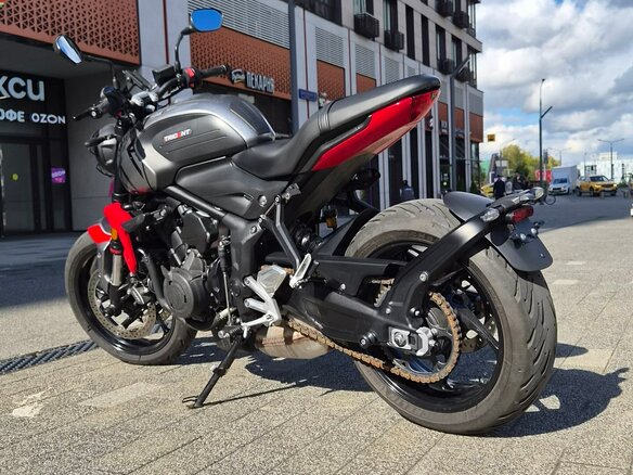 2021 Triumph Trident 660, серый, 820000 рублей - вид 23