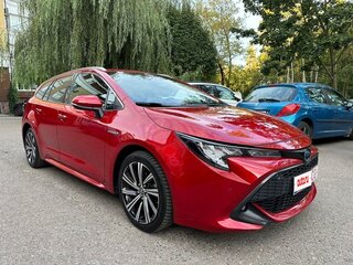 2021 Toyota Corolla XII (E210), красный, 2430000 рублей, вид 2