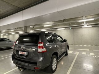 2015 Toyota Land Cruiser Prado 150 Series Рестайлинг 1, серый, 3800000 рублей, вид 4