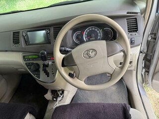 2010 Toyota ISis I Рестайлинг, серый, 1005000 рублей, вид 5