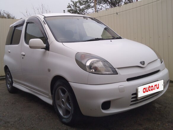 2001 Toyota FunCargo, белый, 550000 рублей - вид 1