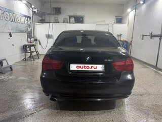 2009 BMW 3 серии 318i V (E90/E91/E92/E93) Рестайлинг, чёрный, 900000 рублей, вид 3