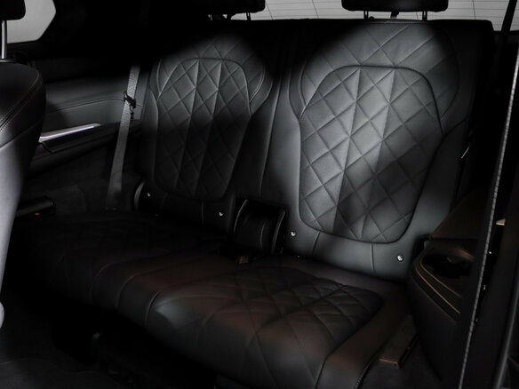 2022 BMW X7 40i I (G07) Рестайлинг, серый, 10488475 рублей - вид 15