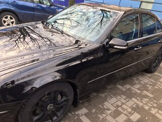 2008 Mercedes-Benz E-Класс 230 III (W211, S211) Рестайлинг, чёрный, 887293 рублей, вид 3