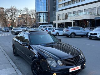 2008 Mercedes-Benz E-Класс 500 III (W211, S211) Рестайлинг, чёрный, 1980000 рублей, вид 3