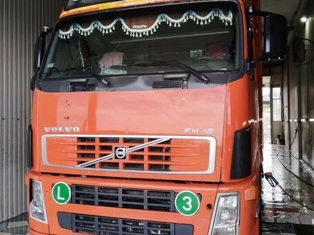 2004 Volvo FH, оранжевый, 1500000 рублей, вид 1
