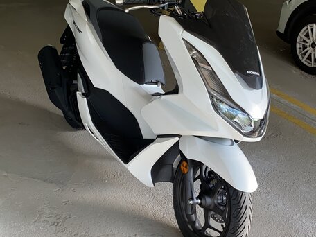 2021 Honda PCX 125, белый, 380000 рублей, вид 1