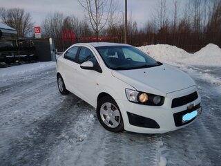 2012 Chevrolet Aveo II, белый, 635000 рублей, вид 1